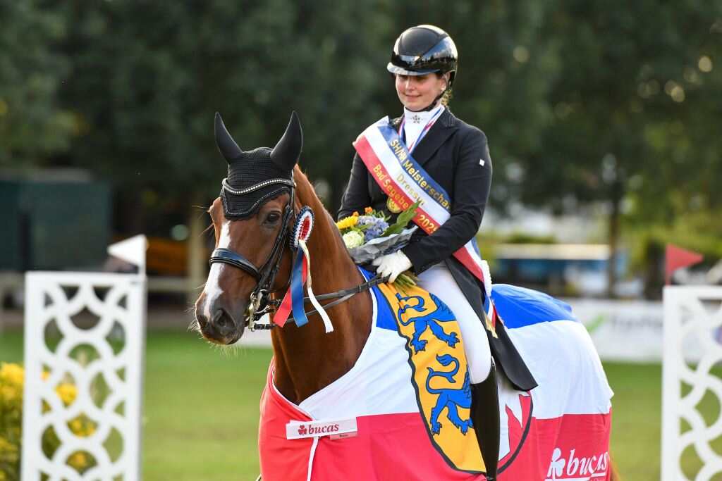 Anna-Lena Kracht aus Groß Steinrade und ihr selbstausgebildeter Florinio sind die neuen Landesmeister in der Dressur.