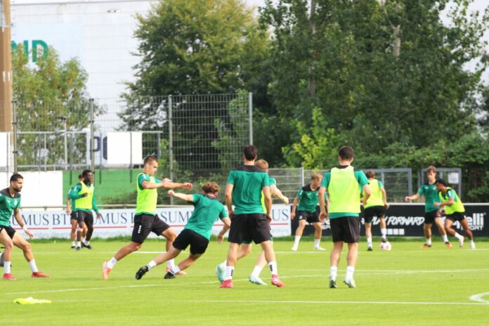 Drei-gegen-Drei-Fußball