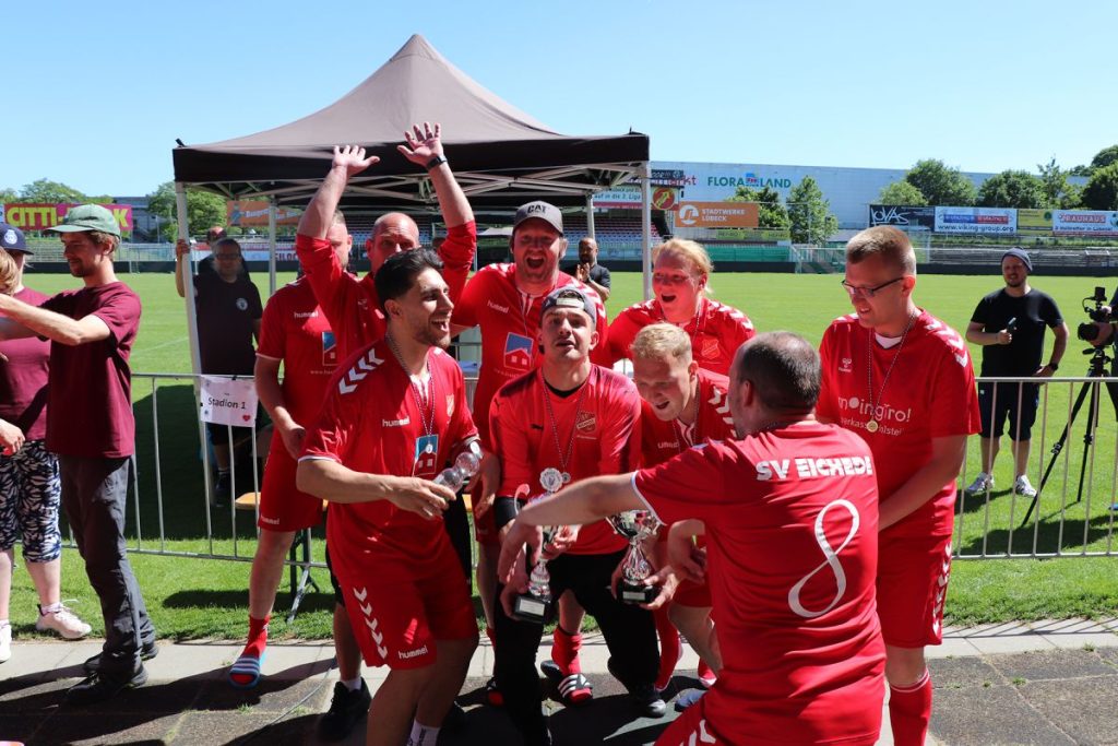 Kalle-Stawikowski-Cup: Packender inklusiver Fußball auf der Lohmühle 1 kalle cup 2026 sieger champions league eichede @ Kalle-Stawikowski-Cup: Packender inklusiver Fußball auf der Lohmühle