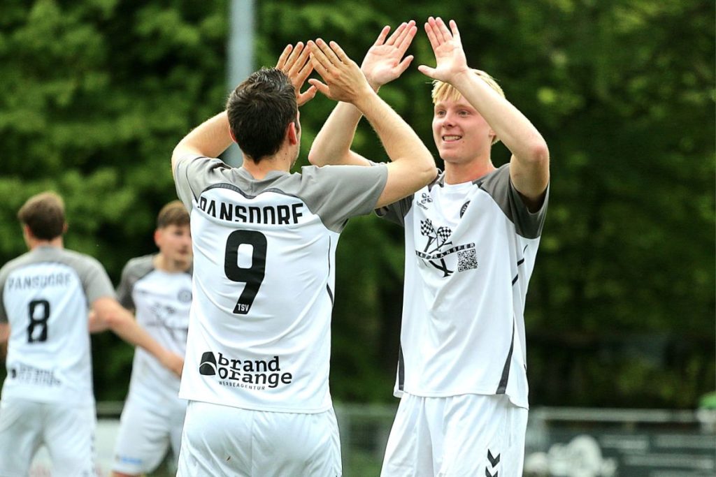pansdorf jubel @ Qualifikation für die Aufstiegsspiele: TSV Pansdorf II sichert sich die Vizemeisterschaft