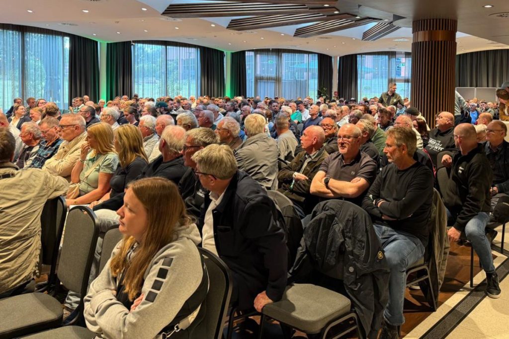 VfB Lübeck: Dank und Standing Ovation für Dr. Dieter Gudel – Aufsichtsrat stellt klar 2 01acb9c8 8c1a 4321 a078 cb26ec698f47 kopie @ VfB Lübeck: Dank und Standing Ovation für Dr. Dieter Gudel – Aufsichtsrat stellt klar