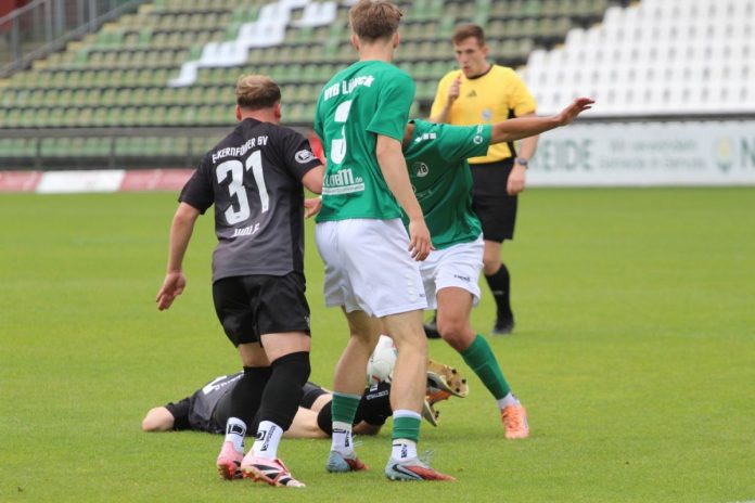 Der VfB Lübeck II steigt doch noch auf
