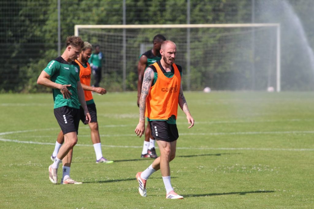 img 7204 @ VfB Lübeck: Trainingsspiel gedrittelt, lange Einheit – das im Dunstkreis der Handballtage