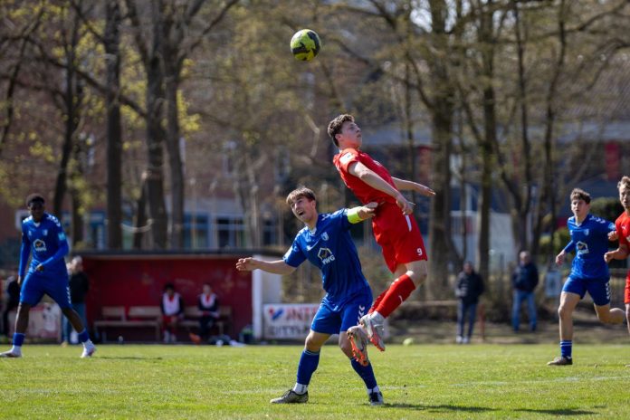 Max Kleinschmidt (4, 1. FC Magdeburg), Lennard Bruno Luth (9, JFV Lübeck)