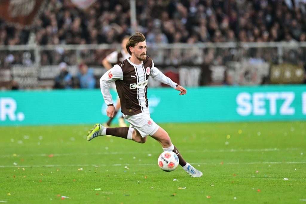 Muheim verliert entscheidendes Luftduell - St. Pauli-Star mit WM-Tor 2 lobeca 253383 wolf gebhardt 20260412 @ Muheim verliert entscheidendes Luftduell - St. Pauli-Star mit WM-Tor