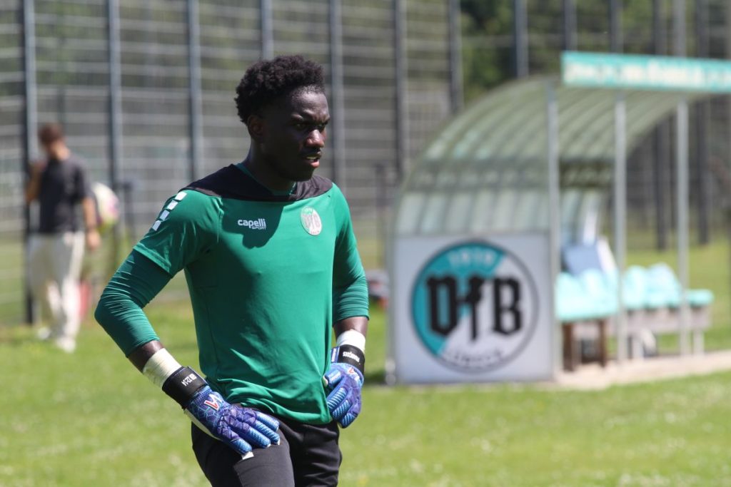 VfB Lübeck: Probespieler kommen, gehen und kommen erneut... 1 probetorwart ismael francois suderelbe @ VfB Lübeck: Probespieler kommen, gehen und kommen erneut...