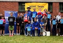 Blau dominiert beim Heimspiel – Automobilclub von Lübeck e.V. feiert Podestflut in Blankensee