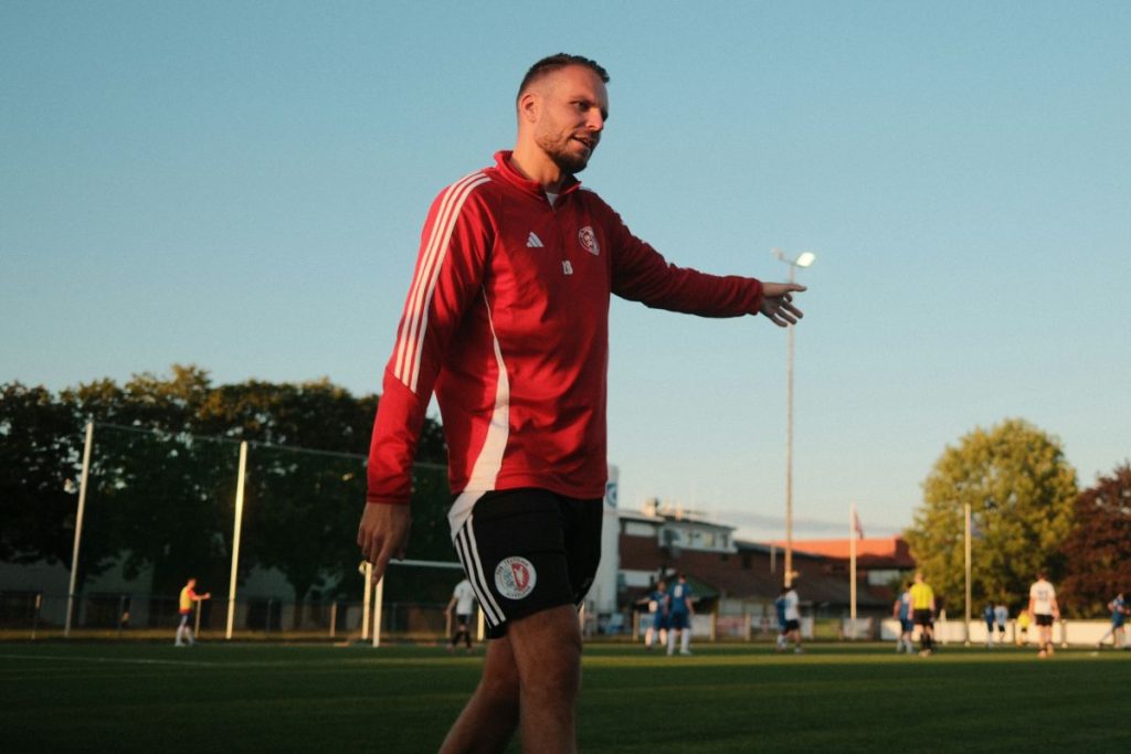 Zum Abschluss der Englischen Woche: Großensee überrascht Titelfavoriten - Tralau gewinnt 8:1 2 dscf7676 @ Zum Abschluss der Englischen Woche: Großensee überrascht Titelfavoriten - Tralau gewinnt 8:1