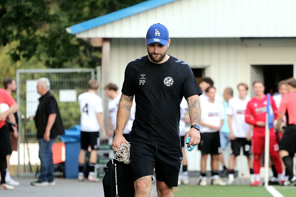 Zum Abschluss der Englischen Woche: Großensee überrascht Titelfavoriten - Tralau gewinnt 8:1 8 img 0755 @ Zum Abschluss der Englischen Woche: Großensee überrascht Titelfavoriten - Tralau gewinnt 8:1