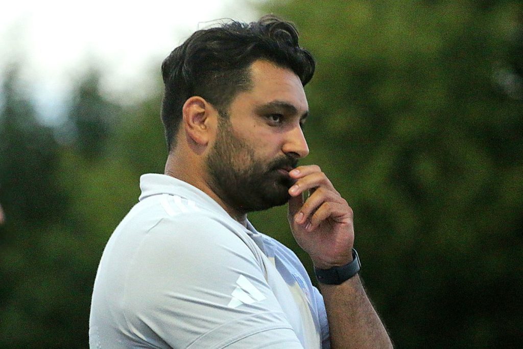 „Du fragst dich wirklich, wie ungerecht der Fußball eigentlich sein kann“ - Alveslohe hadert nach starkem Auftritt mit spätem Ausgleich 4 img 2987 @ „Du fragst dich wirklich, wie ungerecht der Fußball eigentlich sein kann“ - Alveslohe hadert nach starkem Auftritt mit spätem Ausgleich