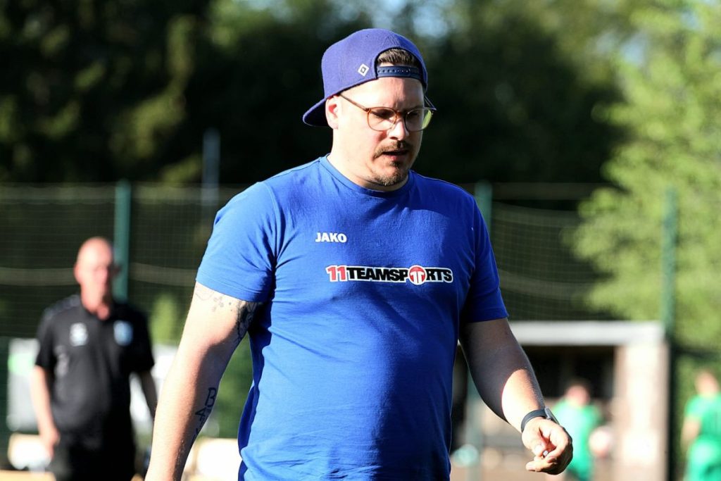 Paukenschlag in Bad Oldesloe: David Elke ist kein Trainer mehr des VfL - Nachfolger steht bereits fest 2 jan vogelsang @ Paukenschlag in Bad Oldesloe: David Elke ist kein Trainer mehr des VfL - Nachfolger steht bereits fest