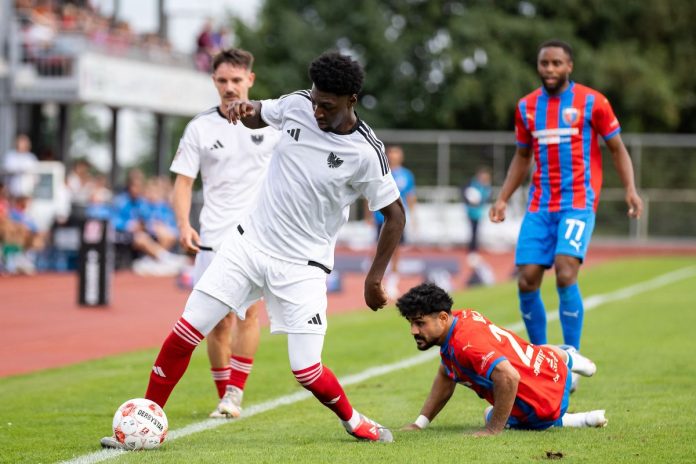 Karim Hüneburg am Ball