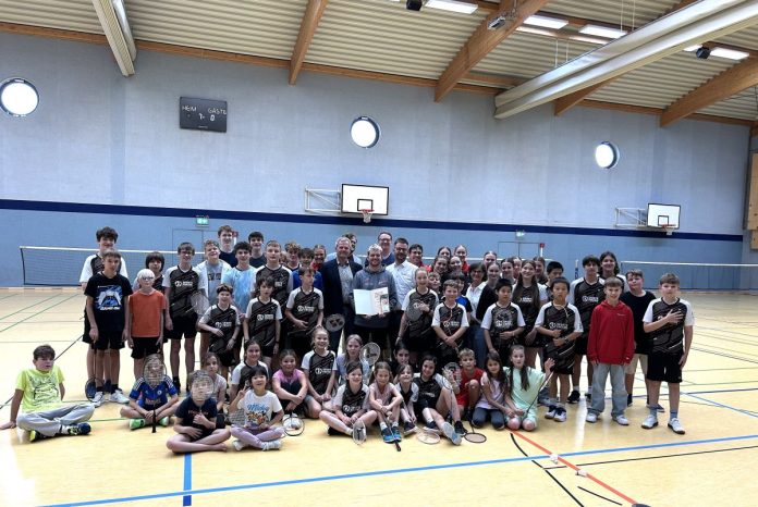 Badminton