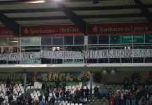 VfB Lübeck sperrt Fans und Mannschaft mit Polizei aus – Sponsoren-Transparent mit Alarm-Wirkung